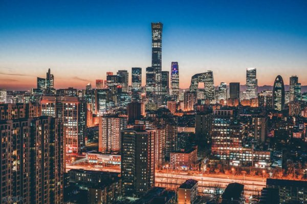 启远网  北京楼市跌落神坛，北京待售二手房从141436套变成了140432套